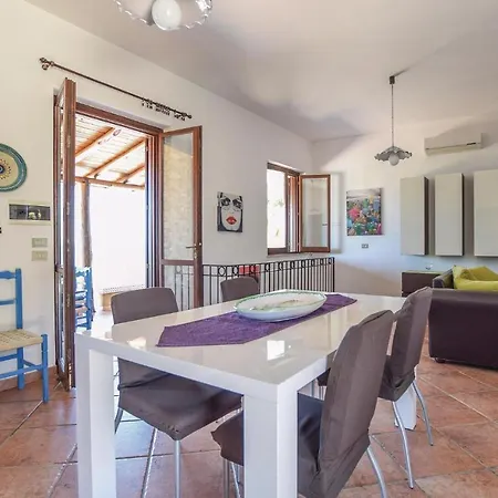 4 Bedroom Cozy In Ferienhaus