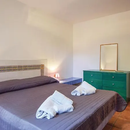 4 Bedroom Cozy In * Custonaci