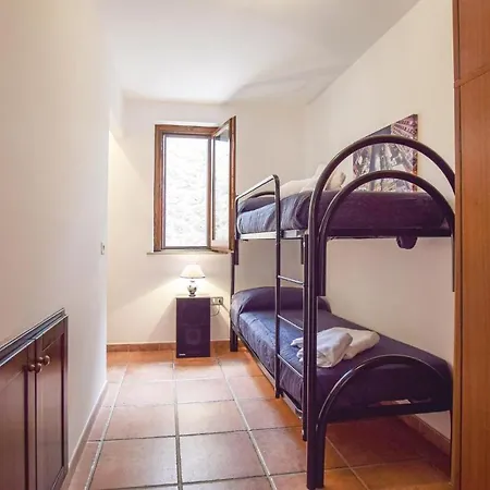 4 Bedroom Cozy In *