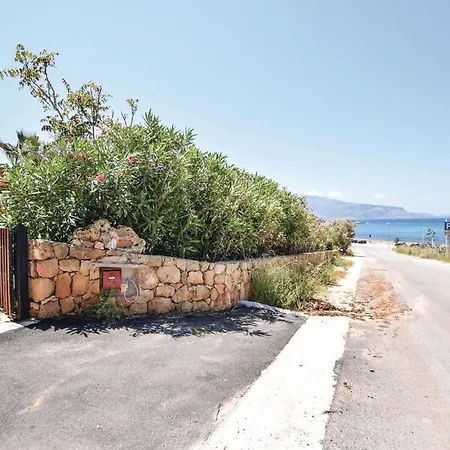 4 Bedroom Cozy In Ferienhaus